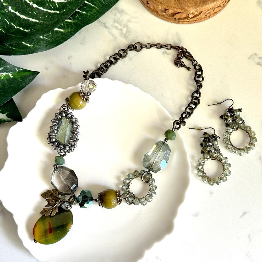 Chunky Bead Stone Leaf Charm Chain Necklace Earrings Shabby Vtg Style Blue Green